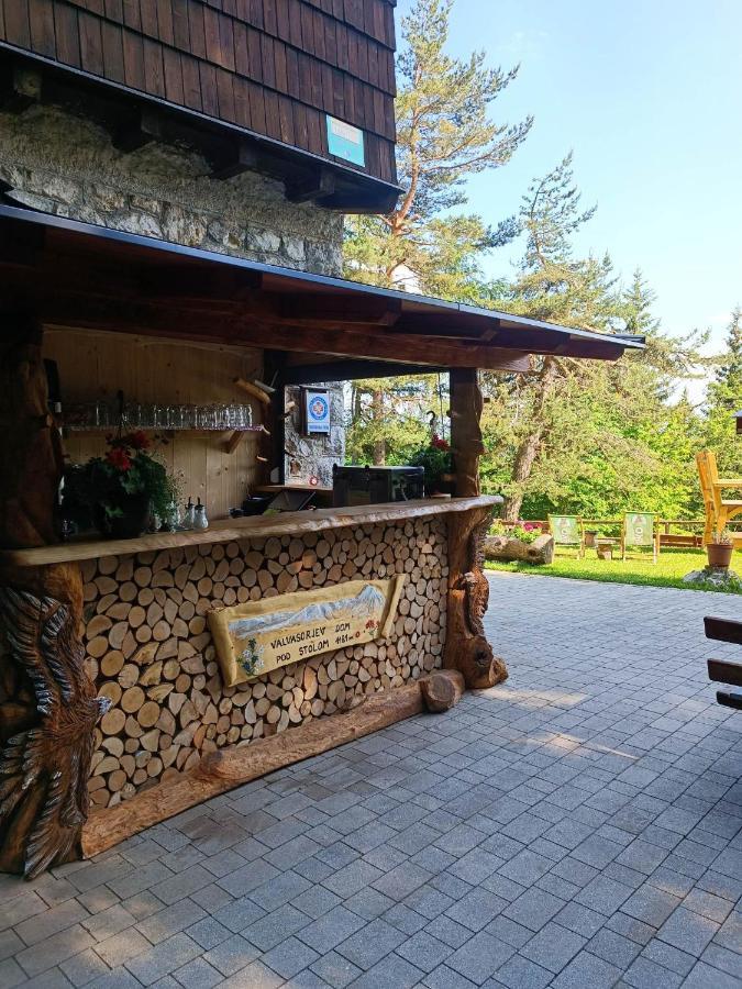 Хостел Valvasorjev Dom Pod Stolom Жировница Экстерьер фото